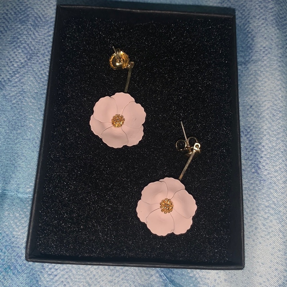 Floral dangling fashion earrings